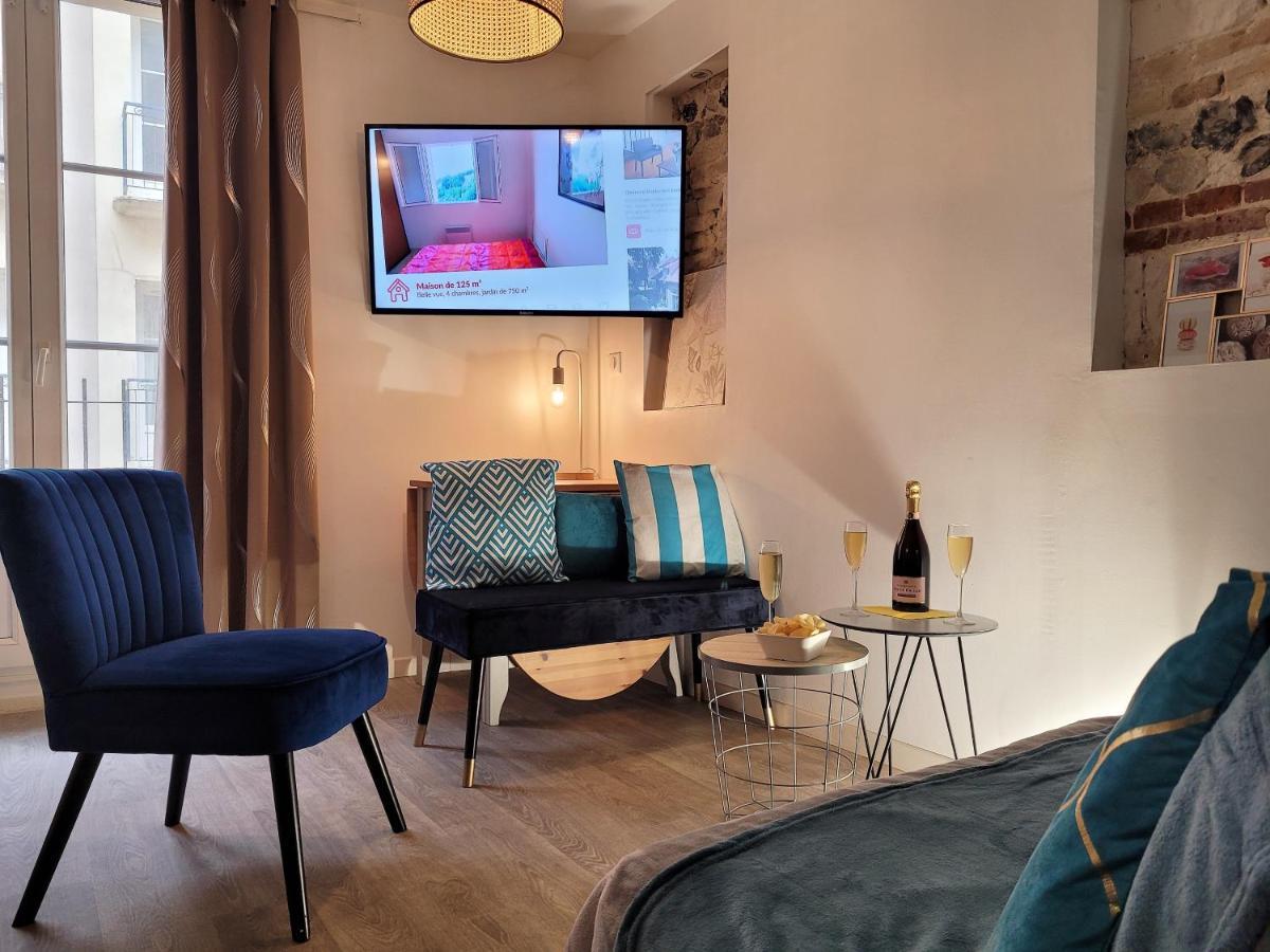 L'établissement LA PLAGE A 2 PAS , vous propose 4 appartements neufs avec services , lits faits à votre arrivée , serviettes de toilette , ménage , Wifi , en hyper centre , Vue mer à 50m , tout est accessible à pied Dieppe Exterior foto